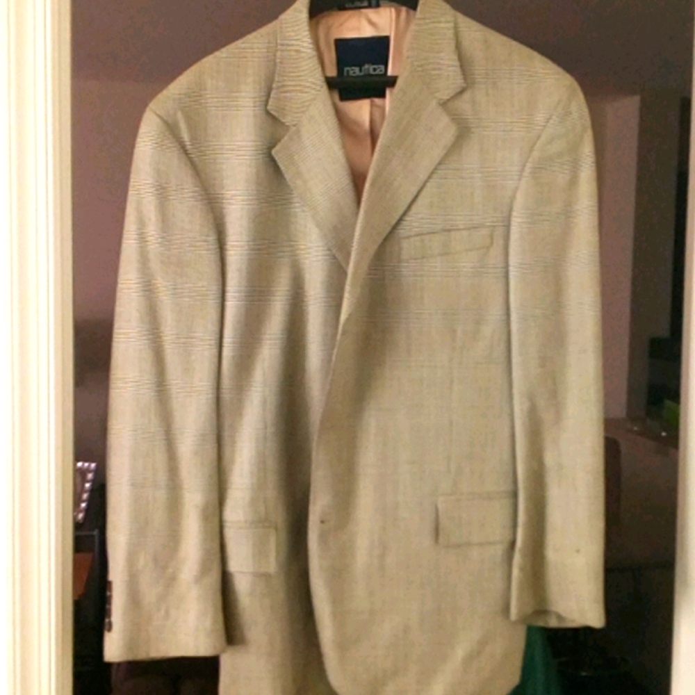 Men's Nautica Sportcoat. In excellent condition